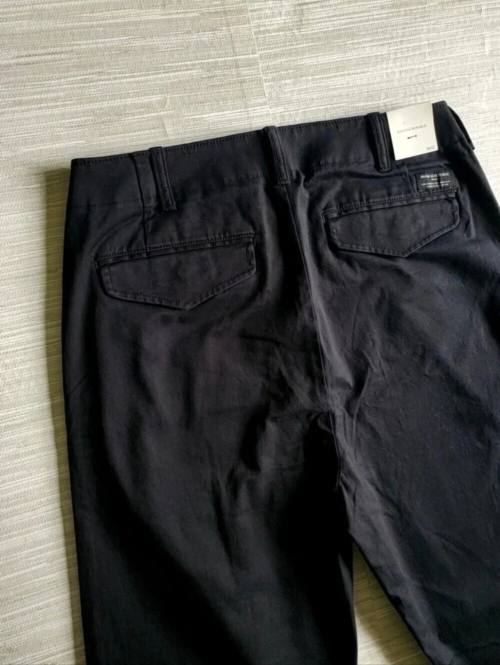 Banana Republic Men’s Relaxed Stretch Chino Pants Black 33x32 Work Casual NWT